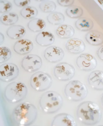 example of Iris Alcoves Permanent Jewelry & Charm Bar's work'
