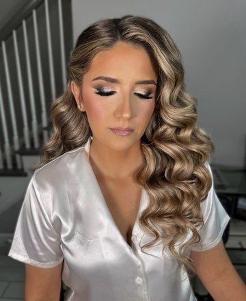 example of Makeup By Mariah's work'