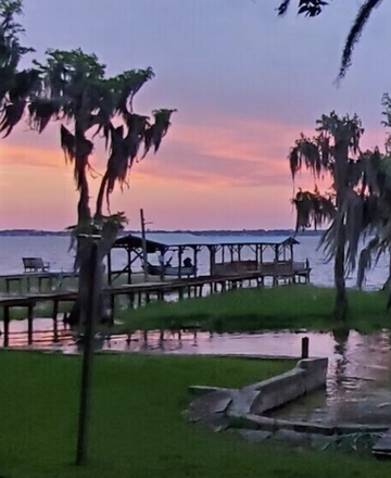 example of Lake Home in Melrose, FL (Vrbo)'s work'
