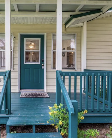 example of Florida Retreat, Melrose FL (Vrbo)'s work'